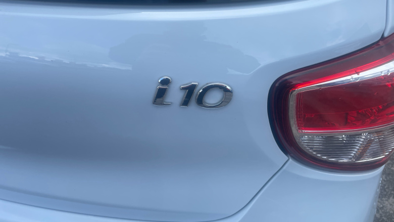 Hyundai i10 1.2 Premium SE 5dr Auto Petrol Hatchback